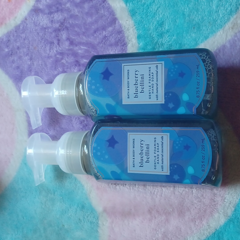 Foaming hand soap